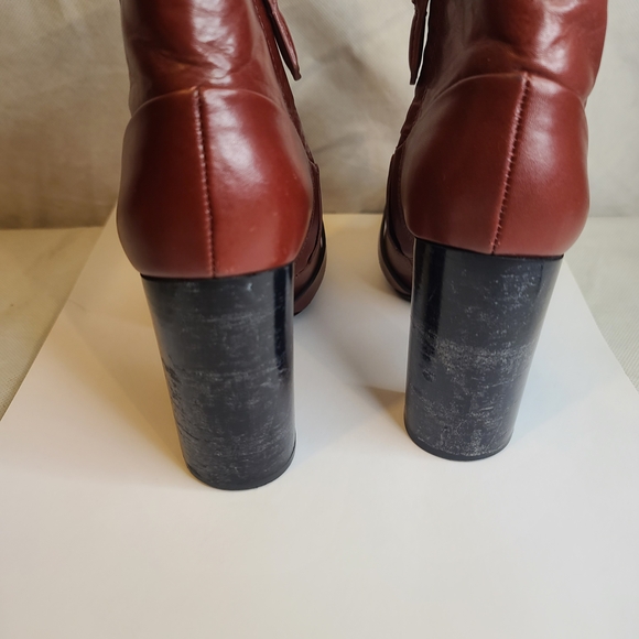 Tory Burch Elegant Burgundy Leather Ankle Boots - Picture 6 of 13